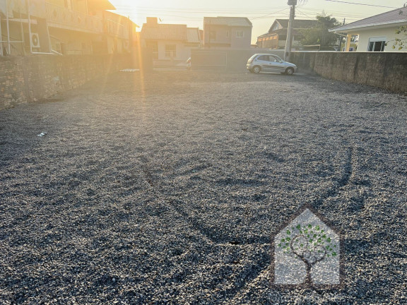 Imagem Terreno à Venda, 518 m² em Carianos - Florianópolis Imagem Terreno à Venda, 518 m² em Carianos - Florianópolis