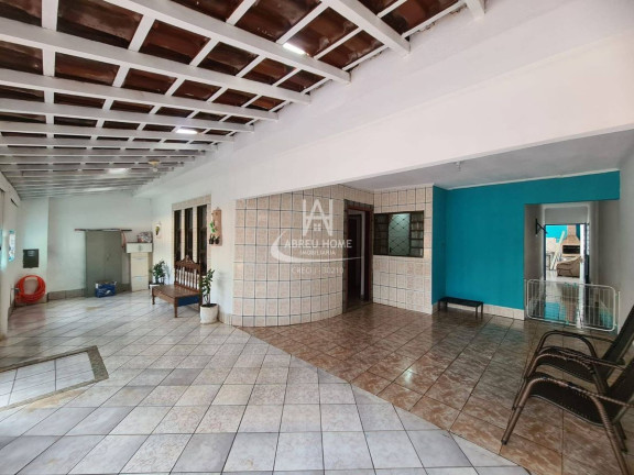 Casa com 3 Quartos à Venda, 180 m²