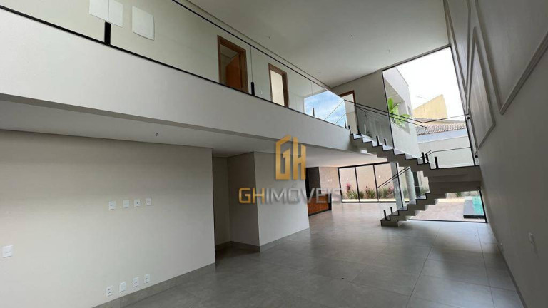 Imagem Sobrado com 4 Quartos à Venda, 290 m² em Jardins Madri - Goiânia