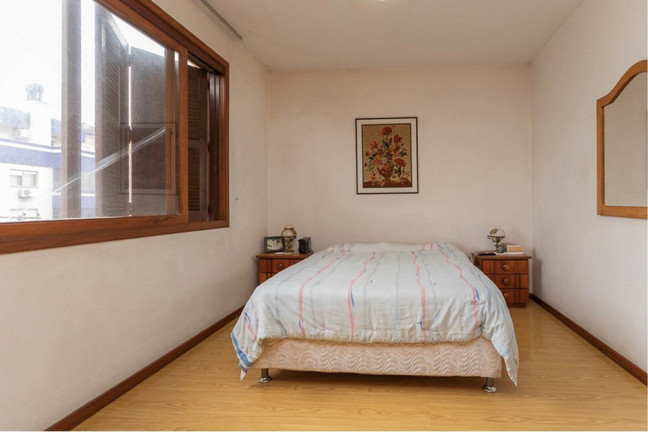 Imagem Imóvel com 3 Quartos à Venda, em Jardim Lindóia - Porto Alegre Imagem Imóvel com 3 Quartos à Venda, em Jardim Lindóia - Porto Alegre