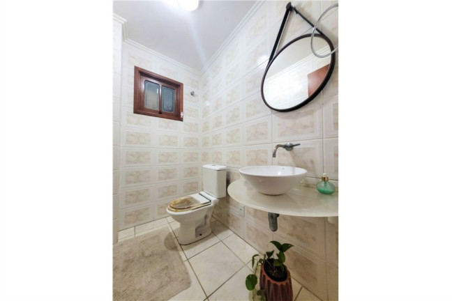 Imagem Casa com 3 Quartos à Venda, em Jardim Itu - Porto Alegre Imagem Casa com 3 Quartos à Venda, em Jardim Itu - Porto Alegre