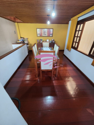 Imagem Casa com 3 Quartos à Venda, 246 m² em Xaxim - Curitiba