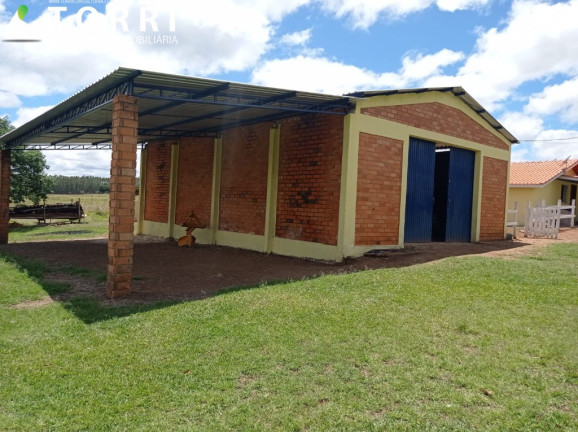 Imagem Imóvel com 1 Quarto à Venda, 1.137.400 m² em Centro - Paranapanema