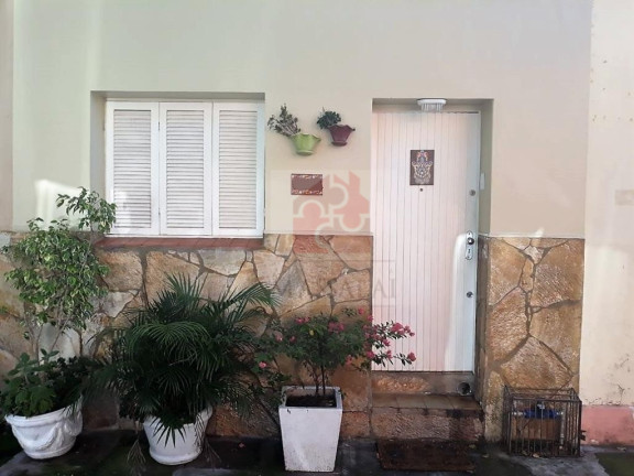 Imagem Casa com 2 Quartos à Venda, 49 m² em Santana - Porto Alegre