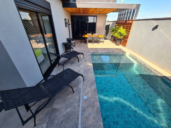 Imagem Casa com 3 Quartos à Venda, 350 m² em Bauru Imagem Casa com 3 Quartos à Venda, 350 m² em Bauru