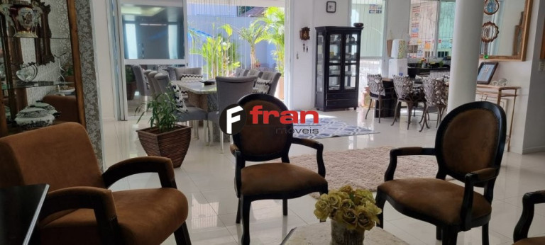 Imagem Casa com 5 Quartos à Venda, 329 m² em Santa Mônica - Florianópolis Imagem Casa com 5 Quartos à Venda, 329 m² em Santa Mônica - Florianópolis