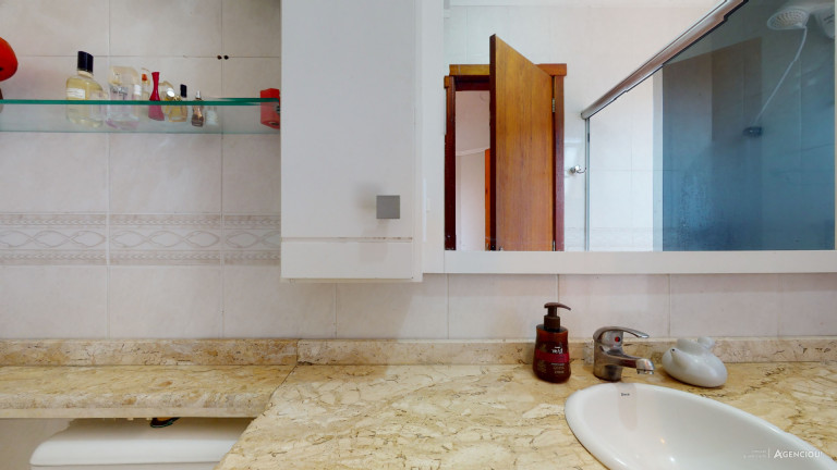 Imagem Cobertura com 3 Quartos à Venda, 213 m² em Cavalhada - Porto Alegre Imagem Cobertura com 3 Quartos à Venda, 213 m² em Cavalhada - Porto Alegre