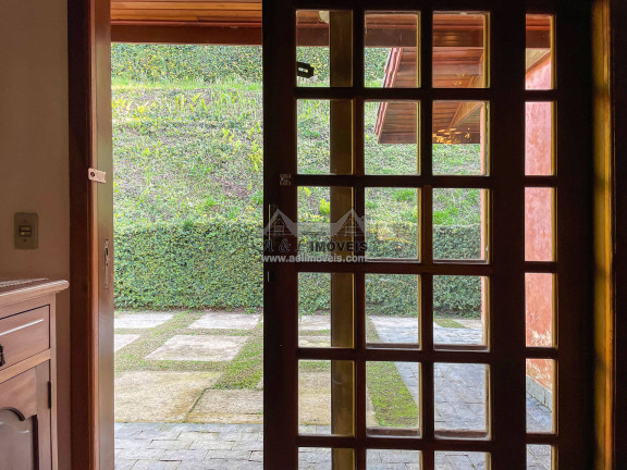 Imagem Casa com 3 Quartos à Venda, 260 m² em Vila Natal - Campos Do Jordão Imagem Casa com 3 Quartos à Venda, 260 m² em Vila Natal - Campos Do Jordão