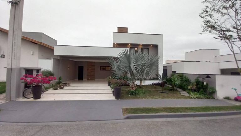 Imagem Casa com 3 Quartos à Venda, 325 m² em Residencial Ouroville - Taubaté