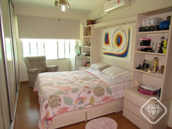 Imagem Casa com 4 Quartos à Venda, 363 m² em Tristeza - Porto Alegre