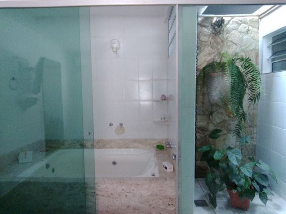 Imagem Casa com 3 Quartos à Venda, 240 m² em Guaratinguetá