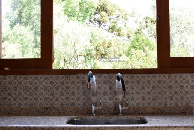 Imagem Casa com 4 Quartos à Venda, 5 m² em Demétria - Botucatu
