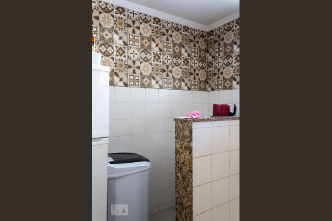 Imagem Imóvel com 2 Quartos para Alugar, 25 m² em Campo Grande - Rio De Janeiro
