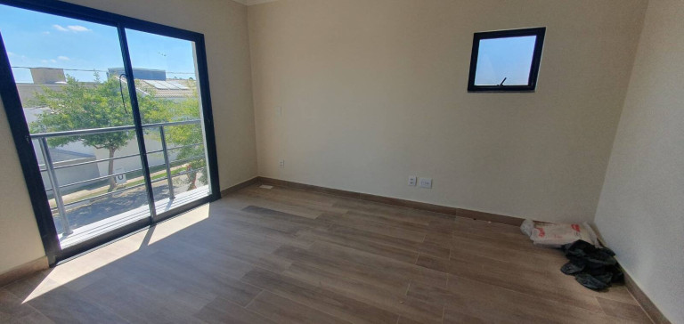 Imagem Casa de Condomínio com 3 Quartos à Venda, 194 m² em Cajuru Do Sul - Sorocaba