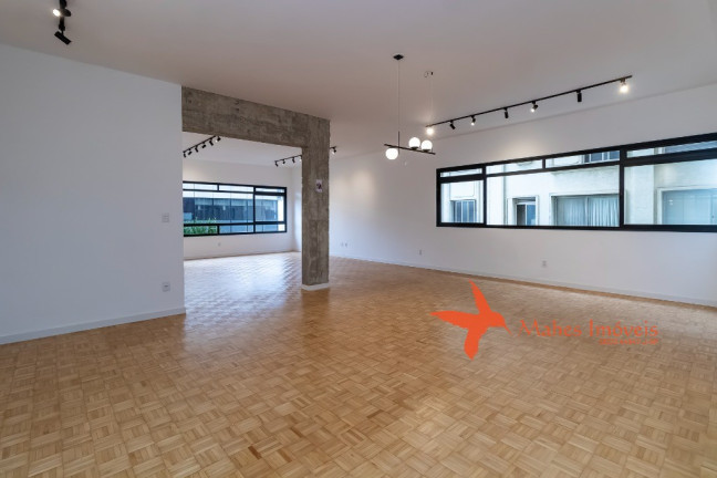 Imóvel com 3 Quartos à Venda, 220 m² em Cerqueira César - São Paulo