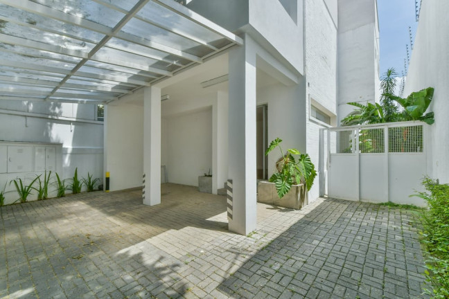 Casa com 4 Quartos à Venda, 345 m² em água Branca - São Paulo