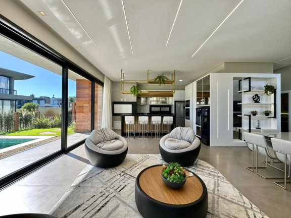Imagem Casa com 5 Quartos à Venda, 330 m² em -- - Capao Da Canoa Imagem Casa com 5 Quartos à Venda, 330 m² em -- - Capao Da Canoa