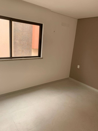 Imagem Casa com 5 Quartos à Venda,  em Cidade Alpha - Eusébio