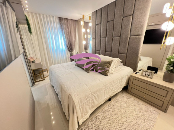 Imagem Imóvel com 3 Quartos à Venda, 159 m² em Meia Praia - Itapema