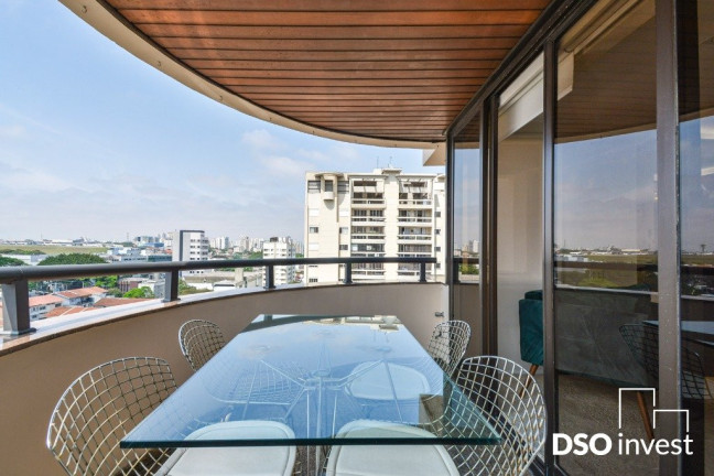 Apartamento com 4 Quartos à Venda,  em Moema - São Paulo