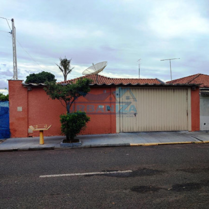 Casa com 3 Quartos à Venda, 323 m² em Jardim Toselar - Birigui