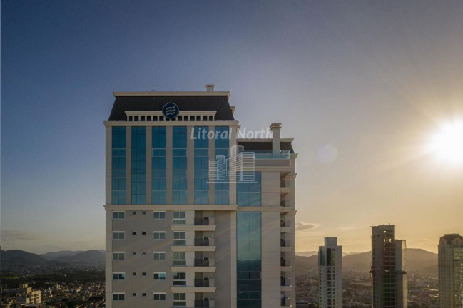 Imagem Apartamento com 3 Quartos à Venda, 128 m² em Centro - Balneário Camboriú Imagem Apartamento com 3 Quartos à Venda, 128 m² em Centro - Balneário Camboriú