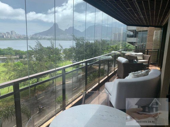 Imagem Apartamento com 3 Quartos à Venda, 227 m² em Lagoa - Rio De Janeiro Imagem Apartamento com 3 Quartos à Venda, 227 m² em Lagoa - Rio De Janeiro