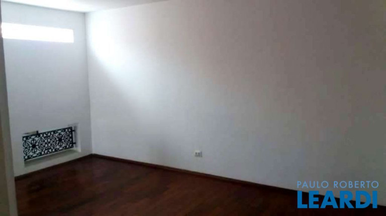 Imagem Casa com 4 Quartos à Venda, 275 m² em Santa Paula - São Caetano Do Sul Imagem Casa com 4 Quartos à Venda, 275 m² em Santa Paula - São Caetano Do Sul