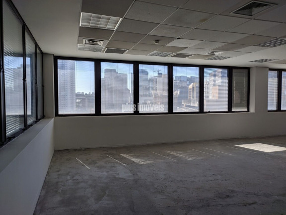 Imóvel Comercial para Alugar, 526 m² em Chácara Santo Antônio - Zona Sul - São Paulo