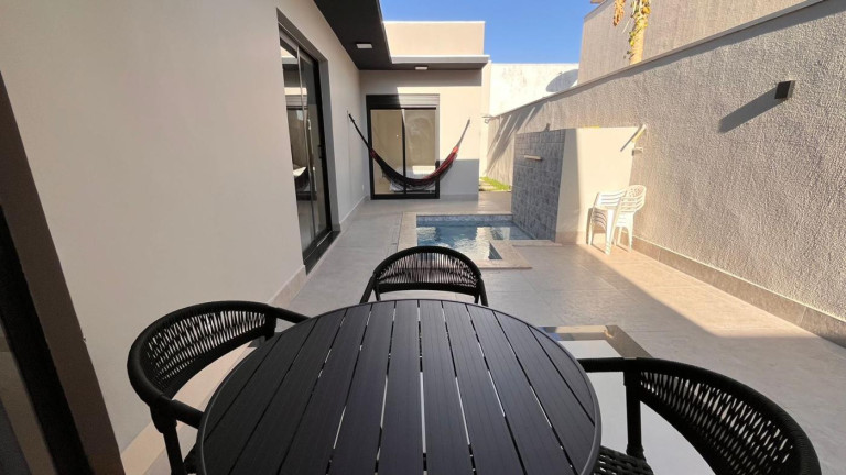 Imagem Casa com 3 Quartos à Venda, 178 m² em Condomínio Belvedere Ii - Cuiabá