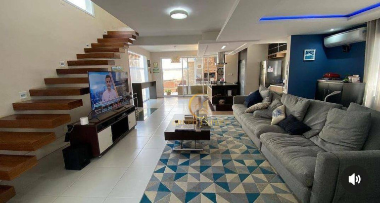 Sobrado com 4 Quartos à Venda, 250 m² em Urbanova - São José Dos Campos
