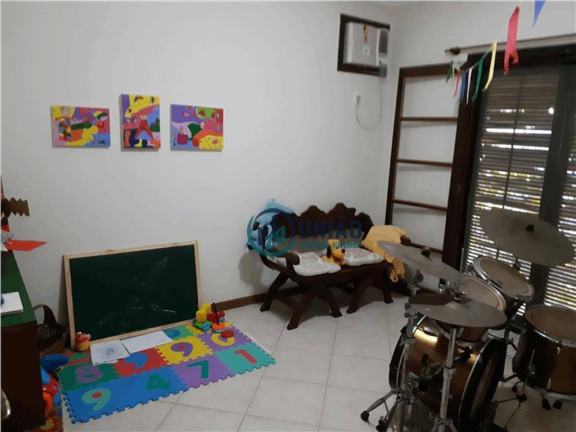 Imagem Casa com 3 Quartos à Venda, 300 m² em Itaipu - Niterói