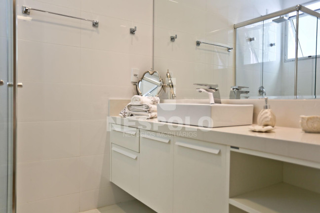Imagem Apartamento à Venda, 182 m² em Centro - Balneario Camboriu Imagem Apartamento à Venda, 182 m² em Centro - Balneario Camboriu