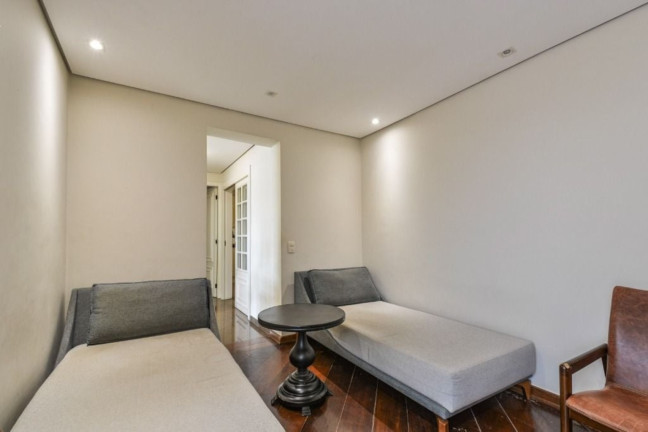 Imagem Imóvel com 4 Quartos à Venda, 227 m² em Moema - São Paulo Imagem Imóvel com 4 Quartos à Venda, 227 m² em Moema - São Paulo