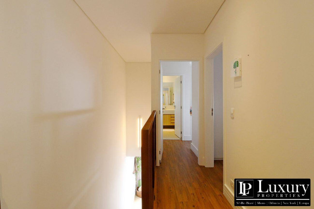 Imagem Casa com 3 Quartos à Venda, 250 m² em Vila Nova Conceição - São Paulo