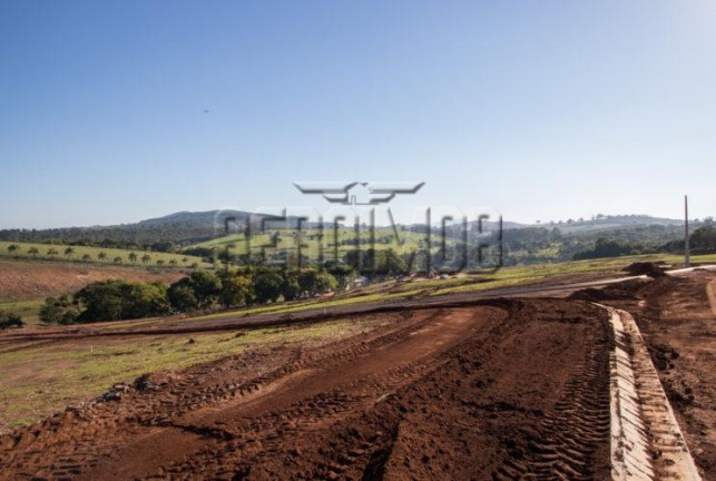 Imagem Terreno à Venda, 300 m² em Bom Retiro - Bragança Paulista Imagem Terreno à Venda, 300 m² em Bom Retiro - Bragança Paulista