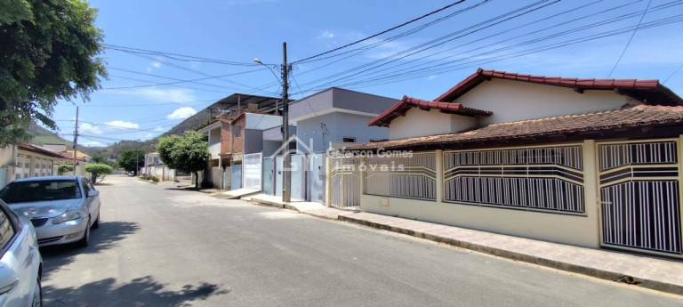 Imagem Casa com 3 Quartos para Alugar, 1 m² em Santo Antônio - Mantena Imagem Casa com 3 Quartos para Alugar, 1 m² em Santo Antônio - Mantena