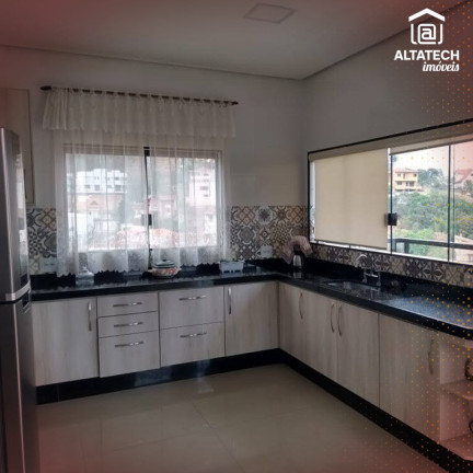 Imagem Casa com 3 Quartos à Venda, 350 m² em Parque Vivaldi Leite Ribeiro - Poços De Caldas