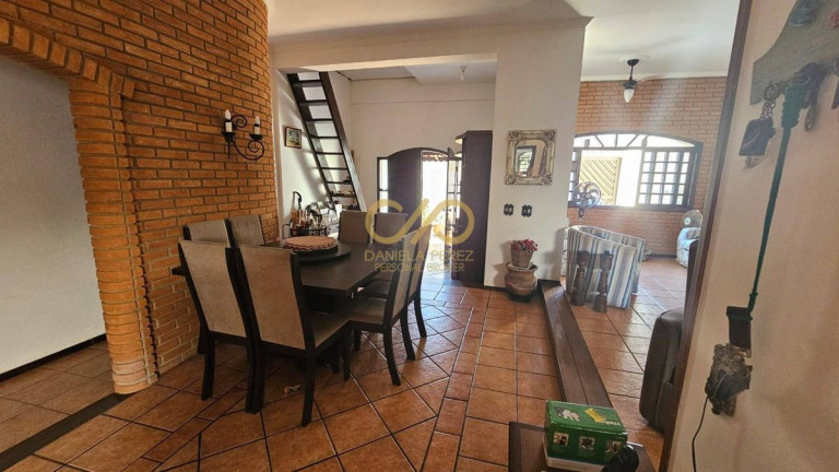 Imagem Casa com 3 Quartos à Venda, 166 m² em Canto Do Forte - Praia Grande Imagem Casa com 3 Quartos à Venda, 166 m² em Canto Do Forte - Praia Grande