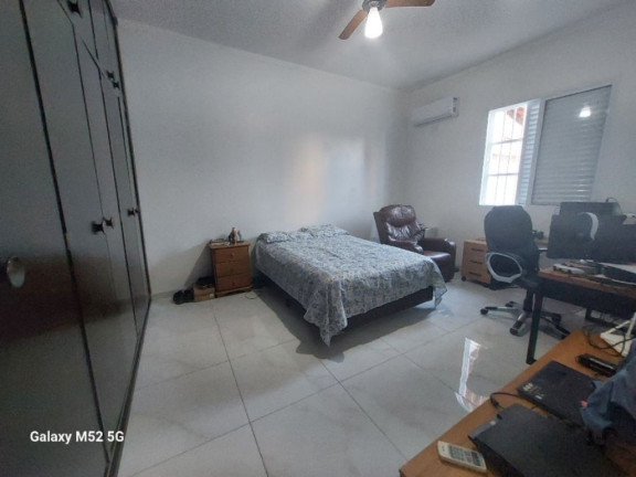 Imagem Casa com 4 Quartos à Venda, 233 m² em Flórida - Praia Grande Imagem Casa com 4 Quartos à Venda, 233 m² em Flórida - Praia Grande