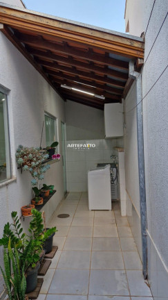 Imagem Casa com 2 Quartos à Venda, 125 m²