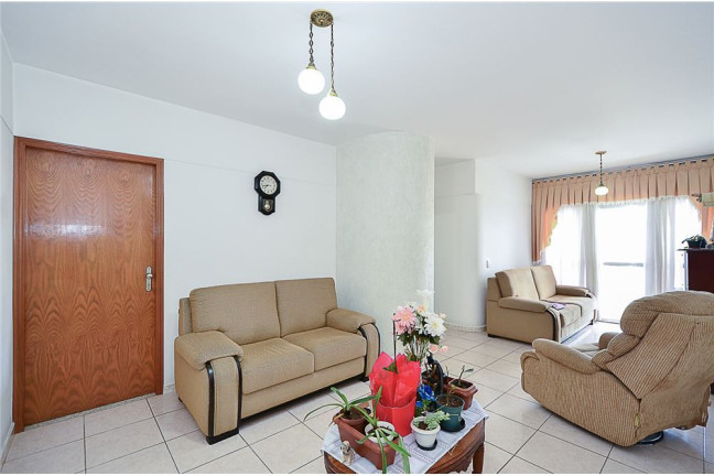 Imóvel com 2 Quartos à Venda,  em Penha - São Paulo