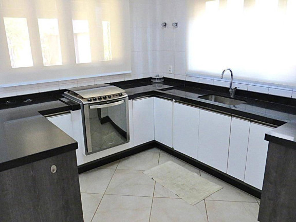 Imagem Casa com 3 Quartos à Venda, 800 m² em Usina - Atibaia