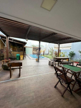 Imagem Casa com 4 Quartos à Venda, 250 m² em Cabedelo (todos Os Setores) - Cabedelo