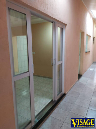 Casa com 3 Quartos à Venda,  em Jacareí