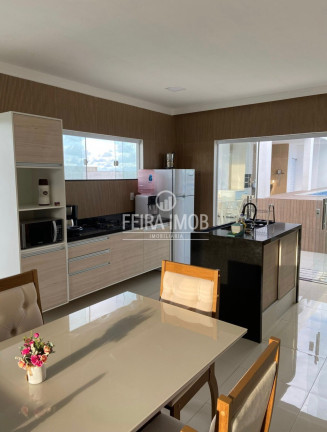 Imagem Casa com 3 Quartos para Temporada, em Arembepe - Camaçari Imagem Casa com 3 Quartos para Temporada, em Arembepe - Camaçari