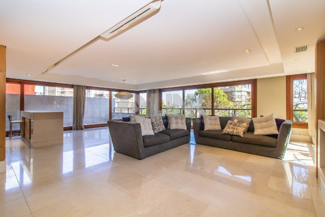 Imagem Apartamento com 3 Quartos à Venda, 325 m² em Moinhos De Vento - Porto Alegre Imagem Apartamento com 3 Quartos à Venda, 325 m² em Moinhos De Vento - Porto Alegre