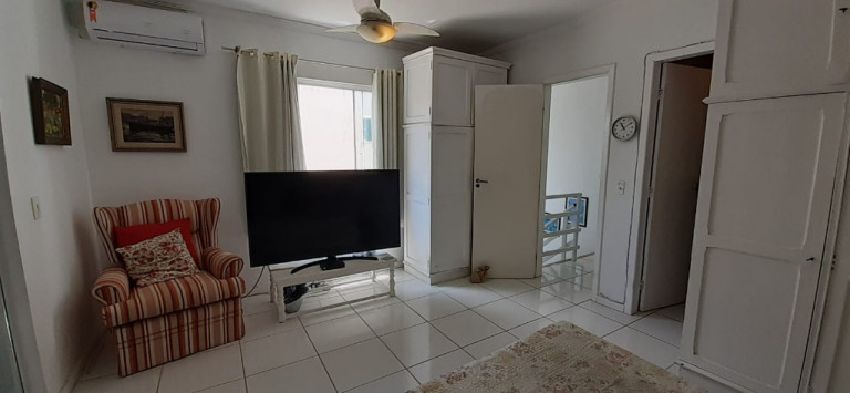 Imagem Imóvel com 4 Quartos à Venda, 185 m² em Parque Burle - Cabo Frio