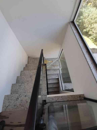 Imagem Casa com 4 Quartos à Venda, 2.400 m² em Três Córregos - Teresópolis