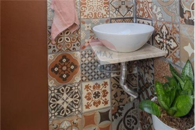 Imagem Casa com 3 Quartos à Venda,  em Medianeira - Porto Alegre